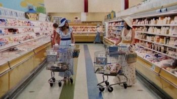 The supermarket, between alienation and socialization?
